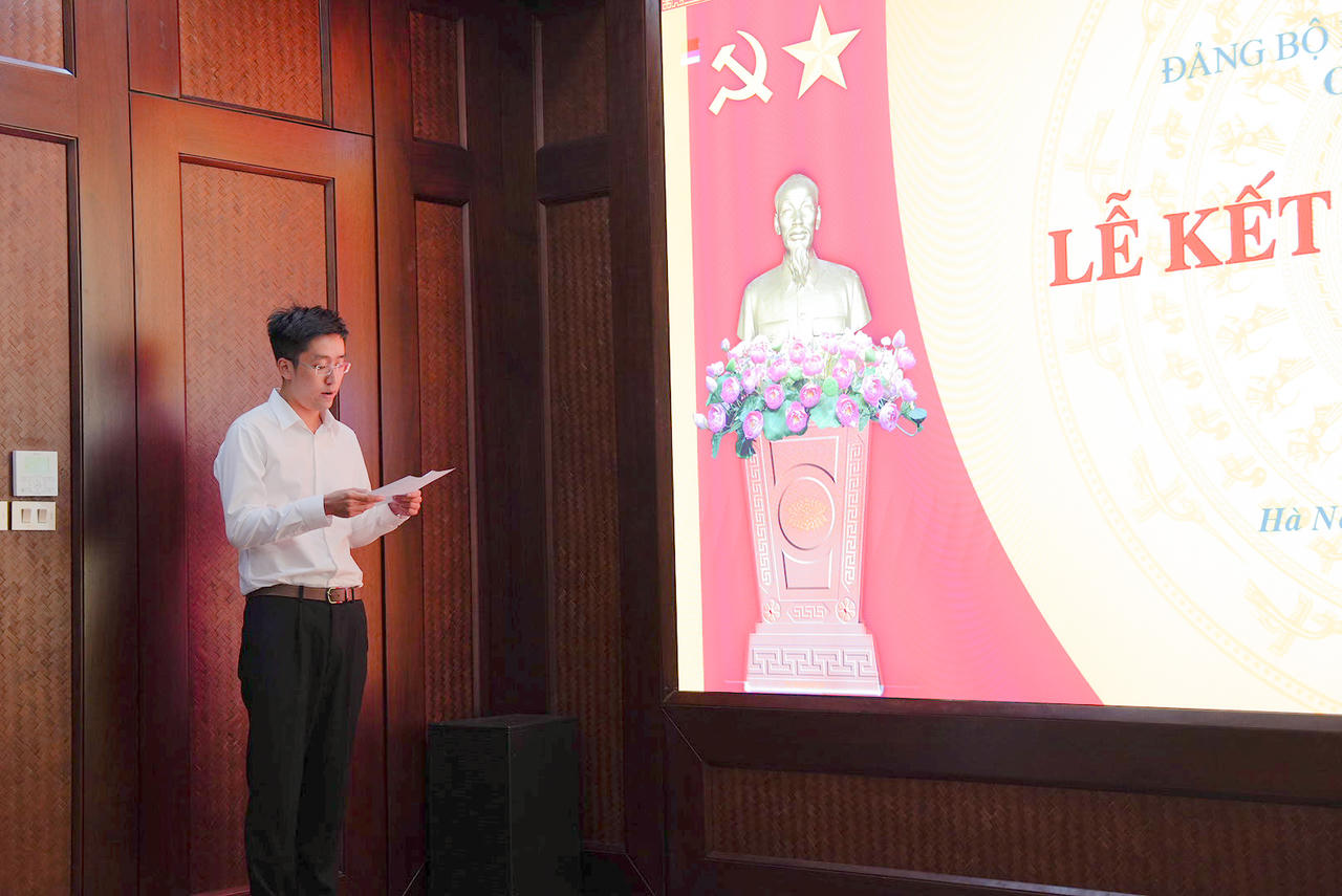 Chi bộ Khối Nội dung, Đảng bộ Báo Pháp luật Việt Nam kết nạp đảng viên mới