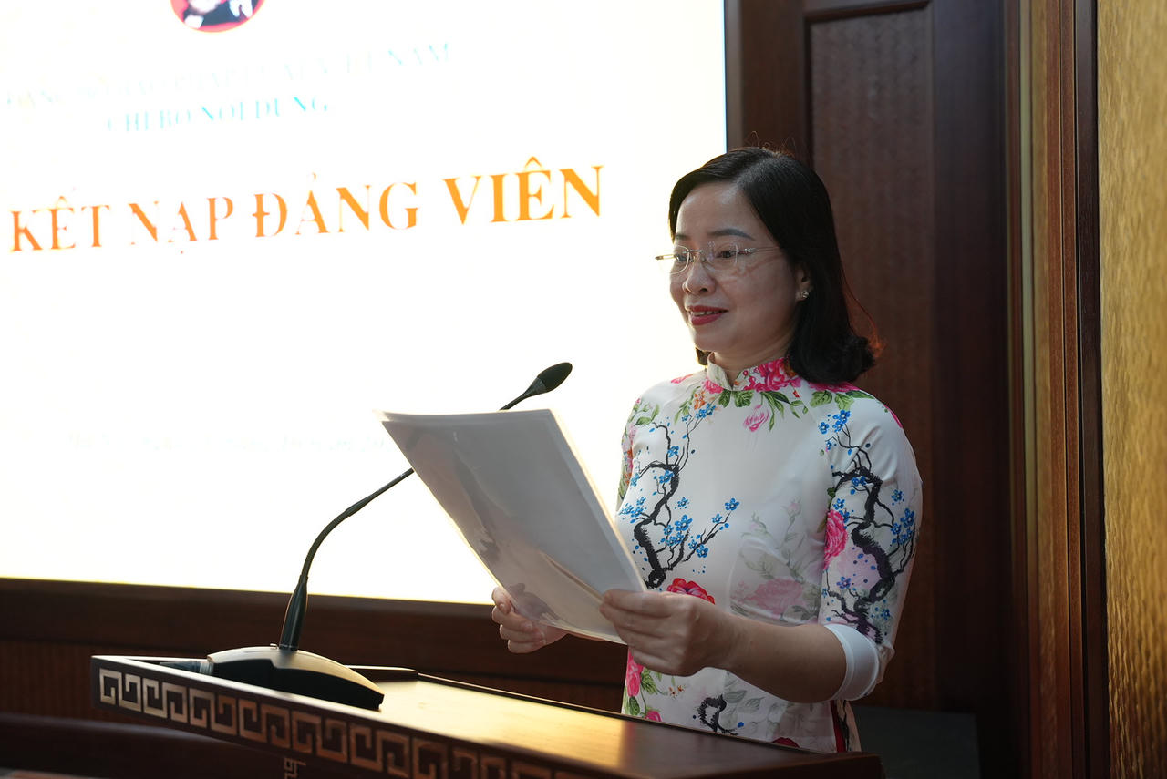 Chi bộ Khối Nội dung, Đảng bộ Báo Pháp luật Việt Nam kết nạp đảng viên mới