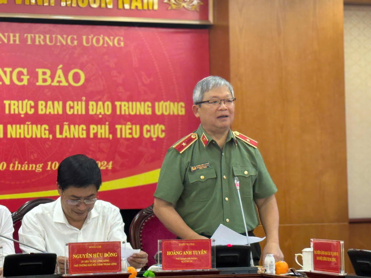 Vận động đầu thú, truy bắt được 9 đối tượng truy nã trốn ra nước ngoài