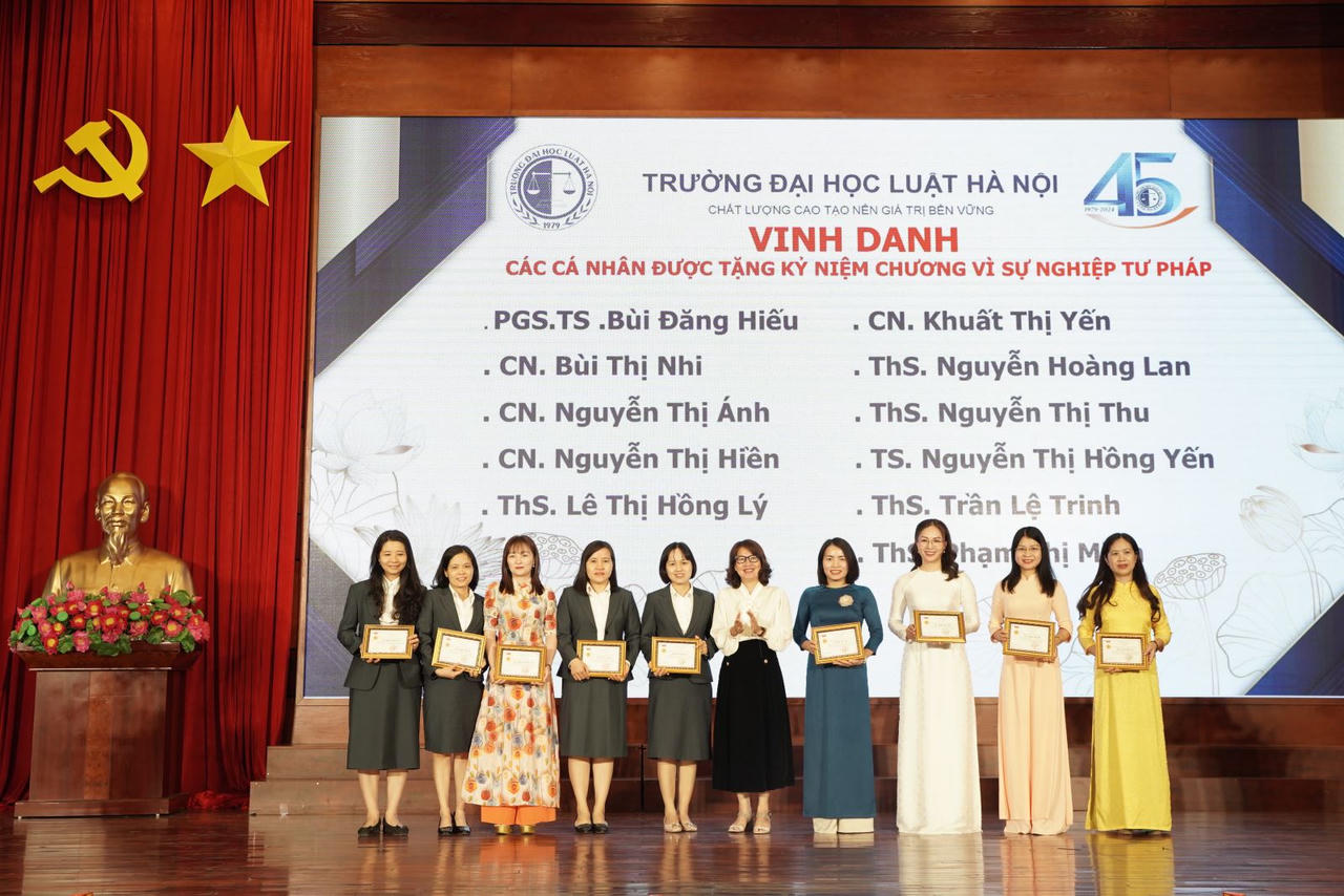 Trường Đại học Luật Hà Nội tổ chức Gặp mặt chào mừng Ngày Nhà giáo Việt Nam