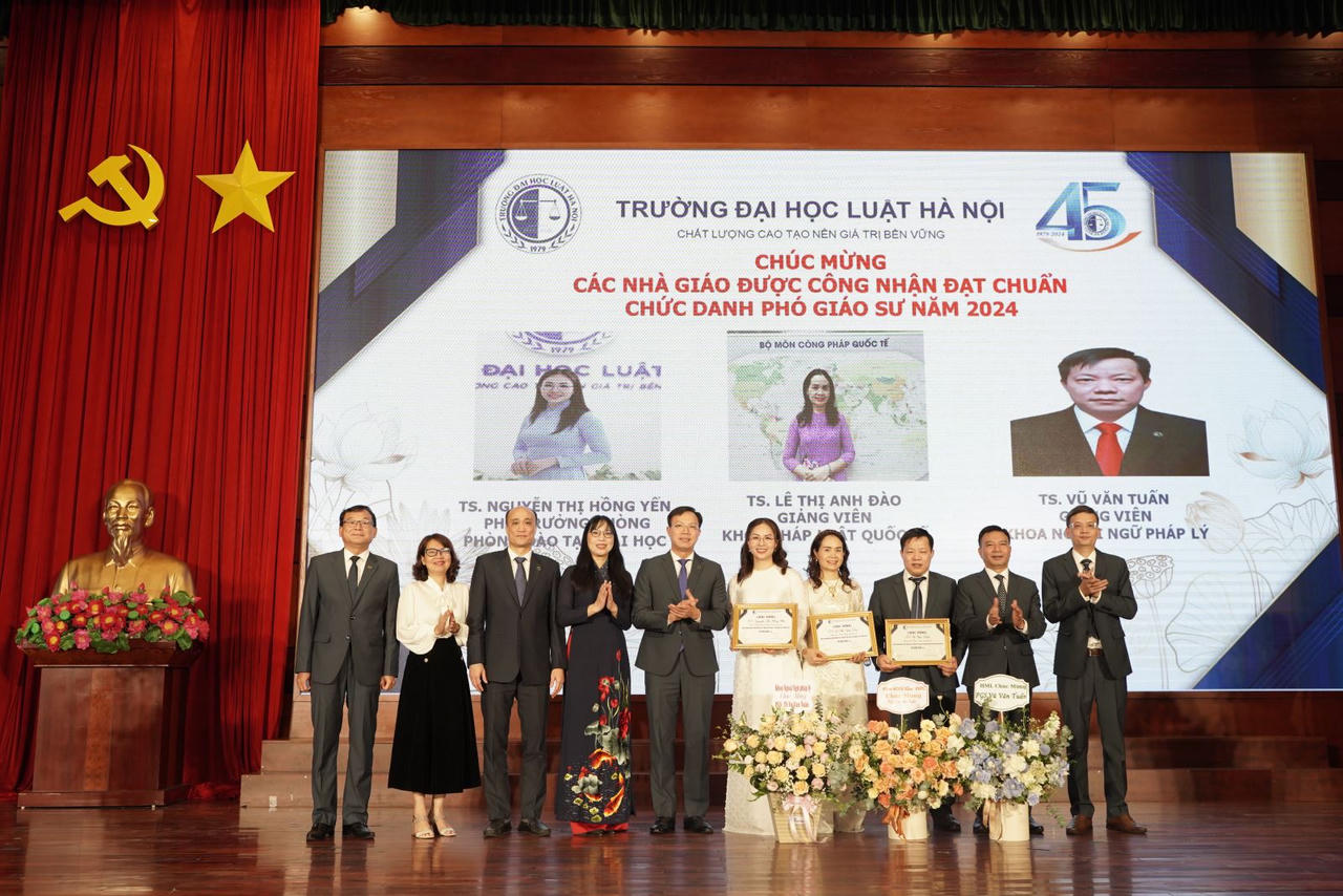 Trường Đại học Luật Hà Nội tổ chức Gặp mặt chào mừng Ngày Nhà giáo Việt Nam