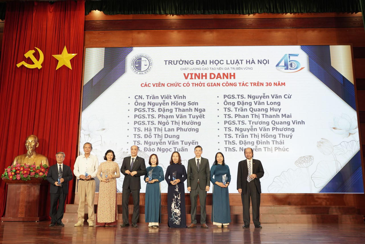 Trường Đại học Luật Hà Nội tổ chức Gặp mặt chào mừng Ngày Nhà giáo Việt Nam