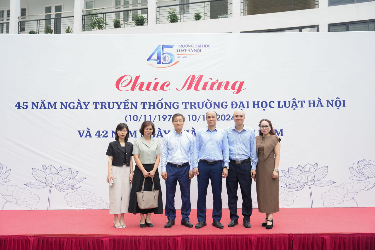 Lãnh đạo Bộ Tư pháp chúc mừng Ngày Nhà giáo Việt Nam 20/11