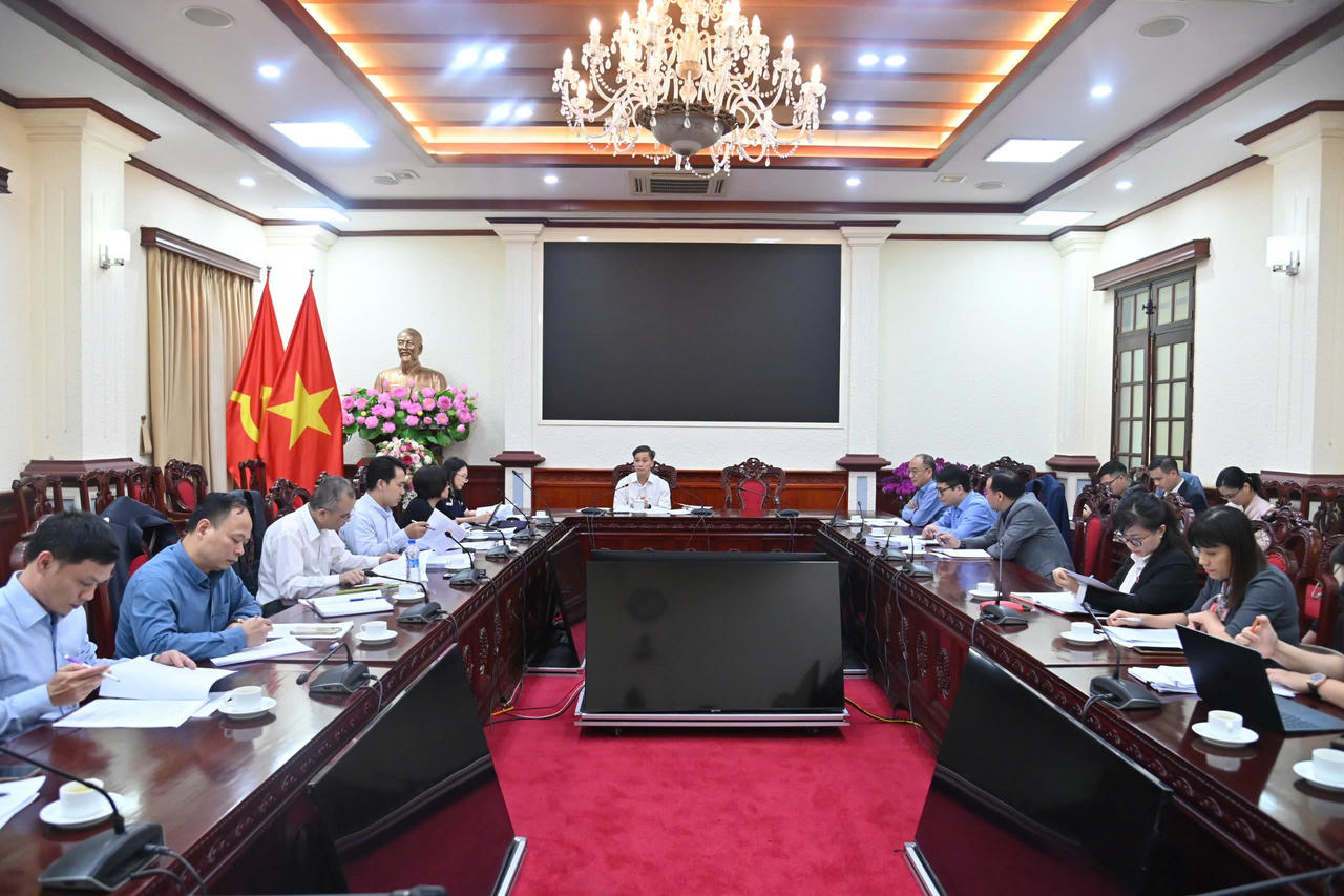 Hoàn thiện pháp luật về dẫn độ và chuyển giao người đang chấp hành án phạt tù