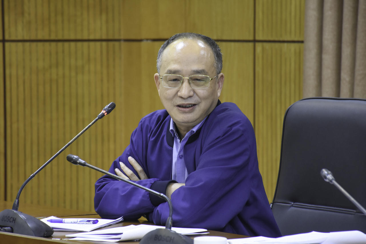 Hoàn thiện pháp luật về dẫn độ và chuyển giao người đang chấp hành án phạt tù