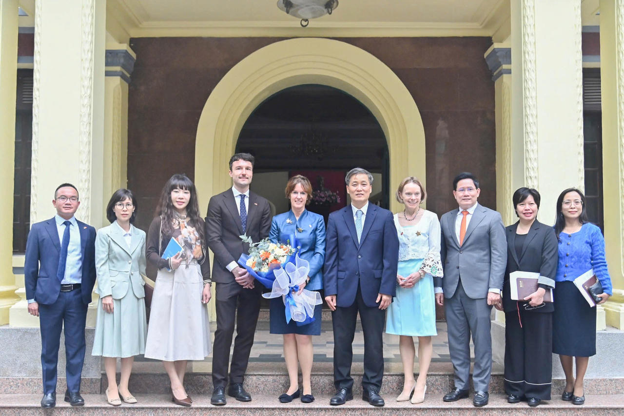 Bộ Tư pháp trao tặng Kỷ niệm chương Vì sự nghiệp Tư pháp