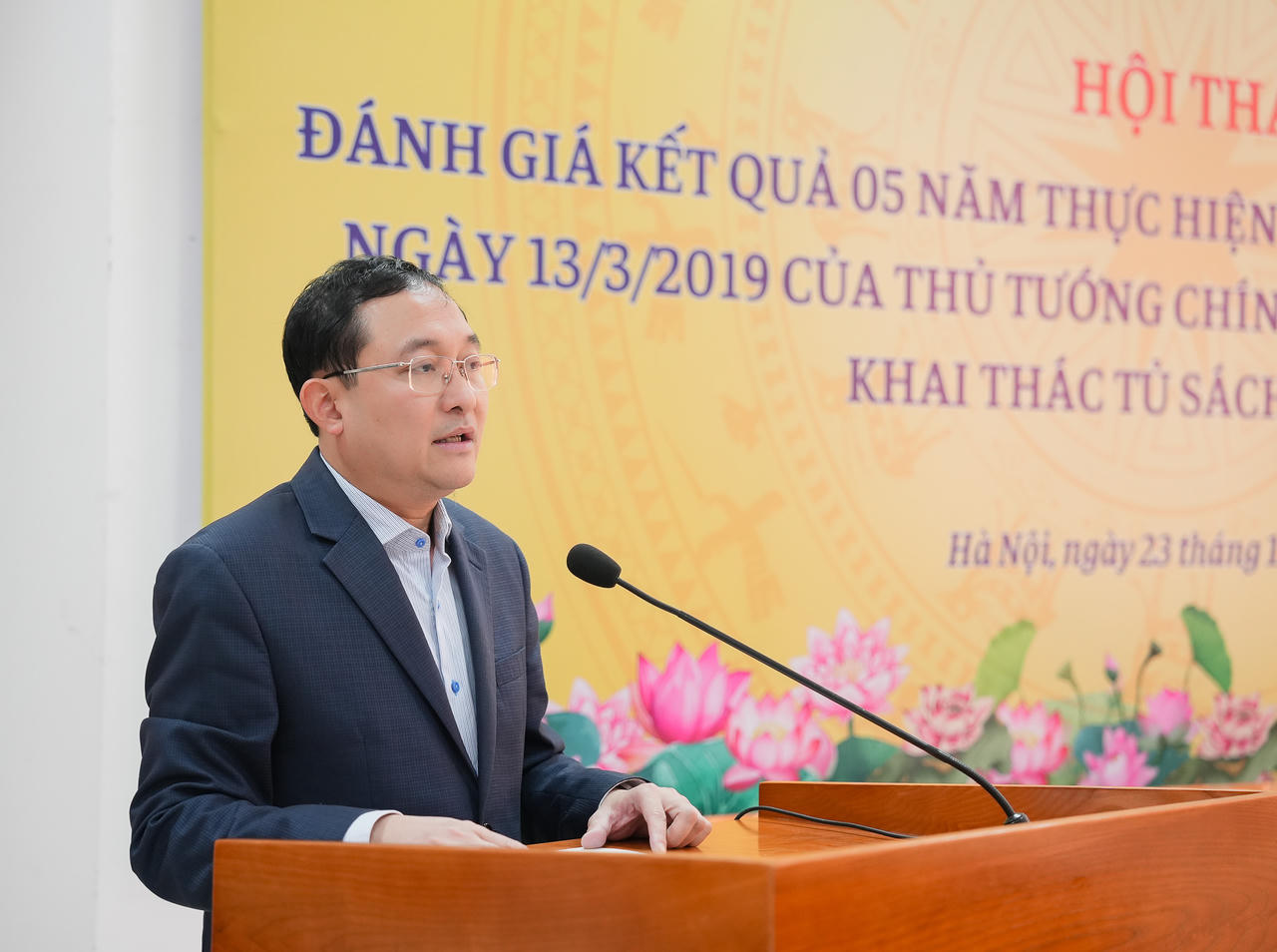 Ứng dụng công nghệ thông tin vào xây dựng, quản lý, khai thác tủ sách pháp luật