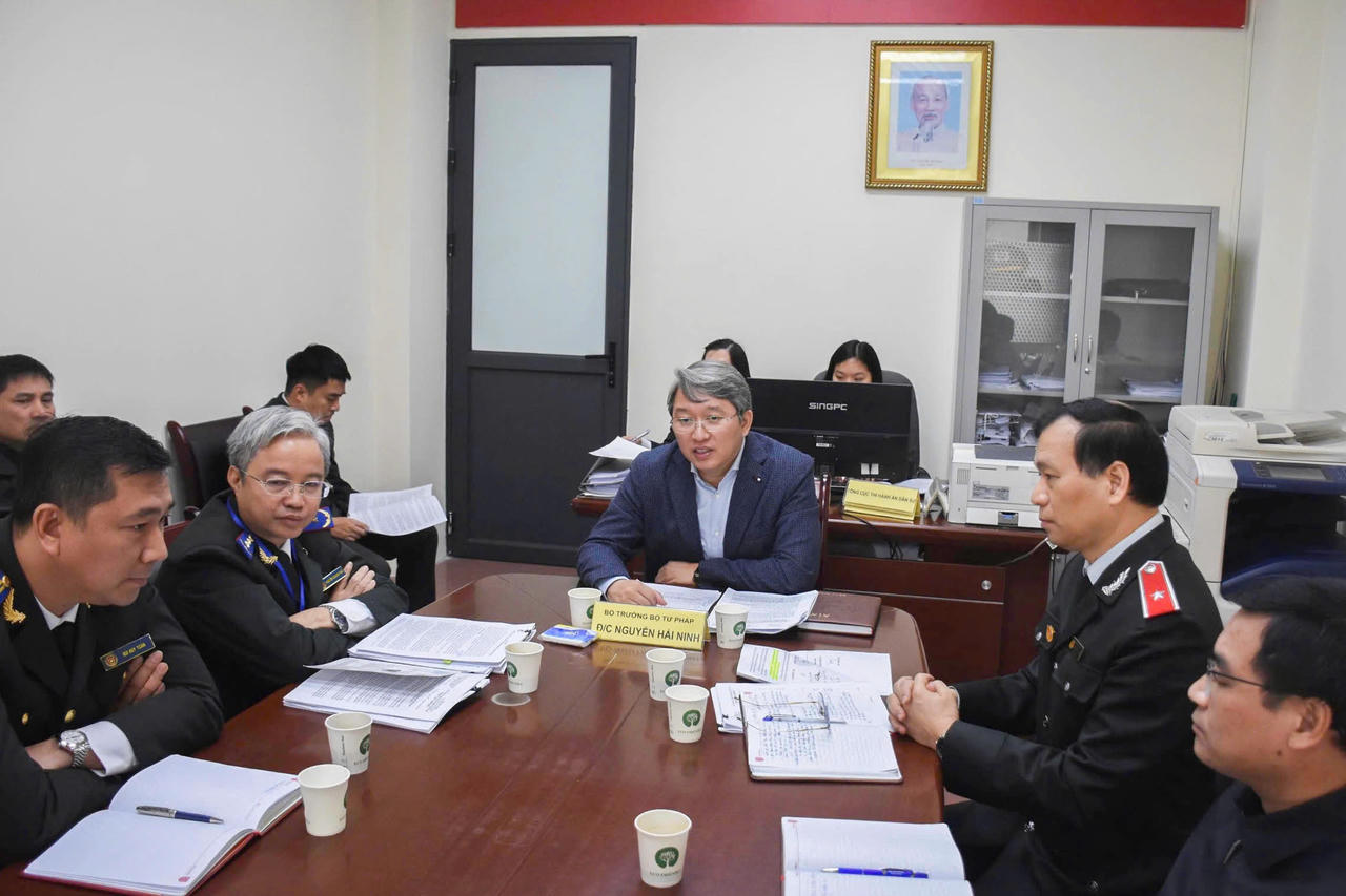 Bộ trưởng Bộ Tư pháp tiếp công dân định kỳ tháng 12/2024