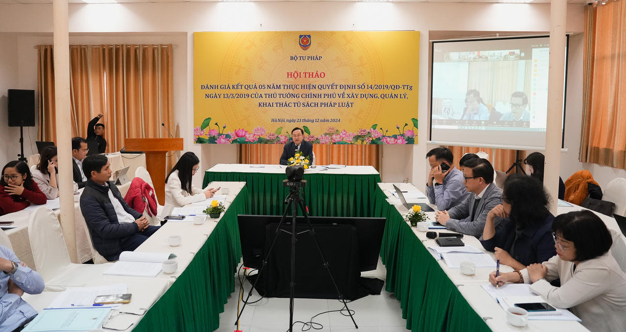 Ứng dụng công nghệ thông tin vào xây dựng, quản lý, khai thác tủ sách pháp luật