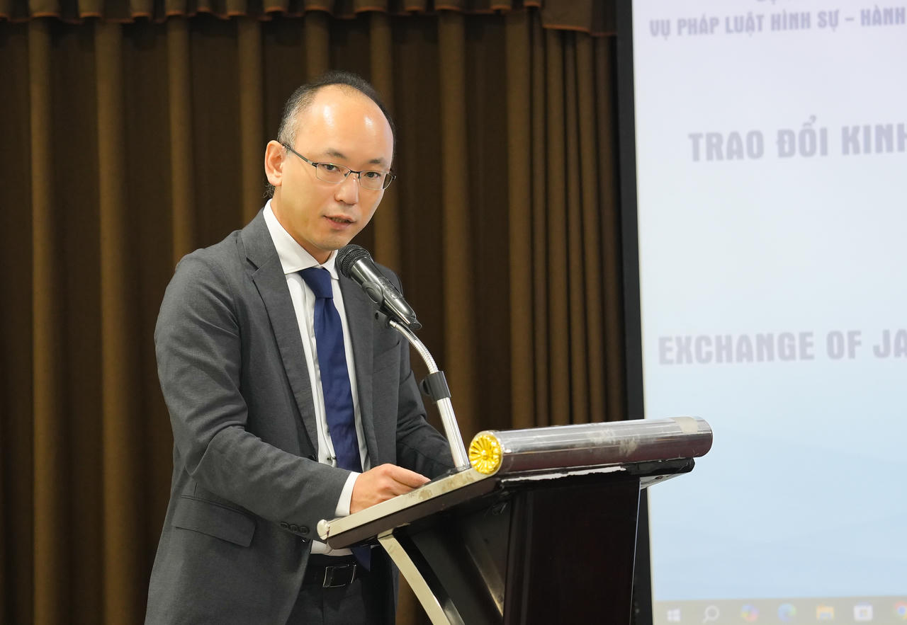Chia sẻ kinh nghiệm hoàn thiện quy định pháp luật về trách nhiệm hình sự của pháp nhân