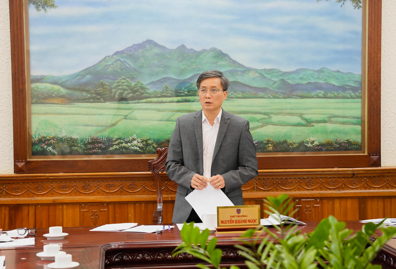 Nâng cao nhận thức về ý nghĩa, tầm quan trọng của công tác bảo vệ nền tảng tư tưởng của Đảng