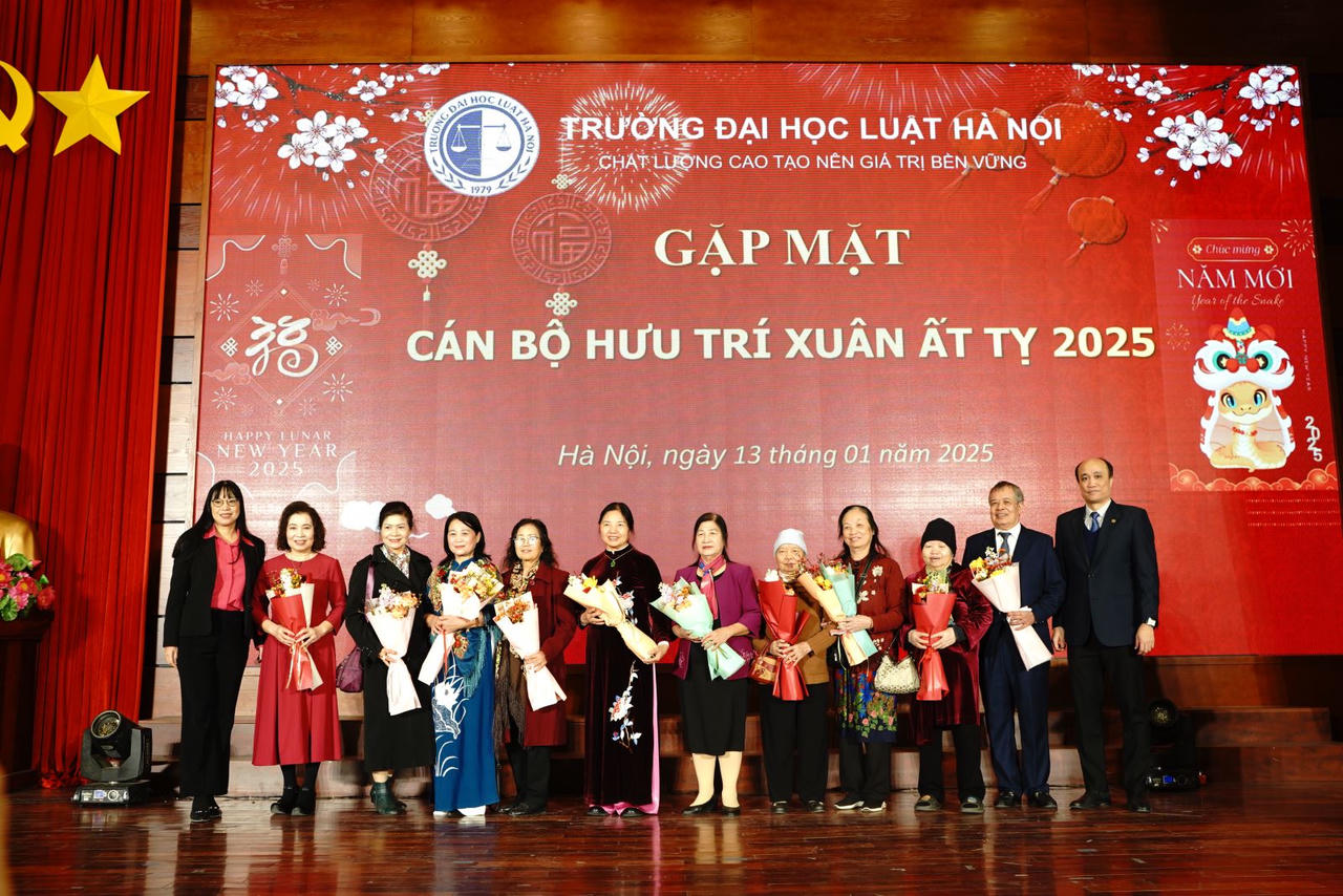 Trường Đại học Luật Hà Nội: Gặp mặt cán bộ hưu trí nhân dịp Xuân Ất Tỵ 2025