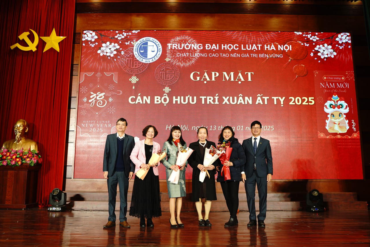 Trường Đại học Luật Hà Nội: Gặp mặt cán bộ hưu trí nhân dịp Xuân Ất Tỵ 2025