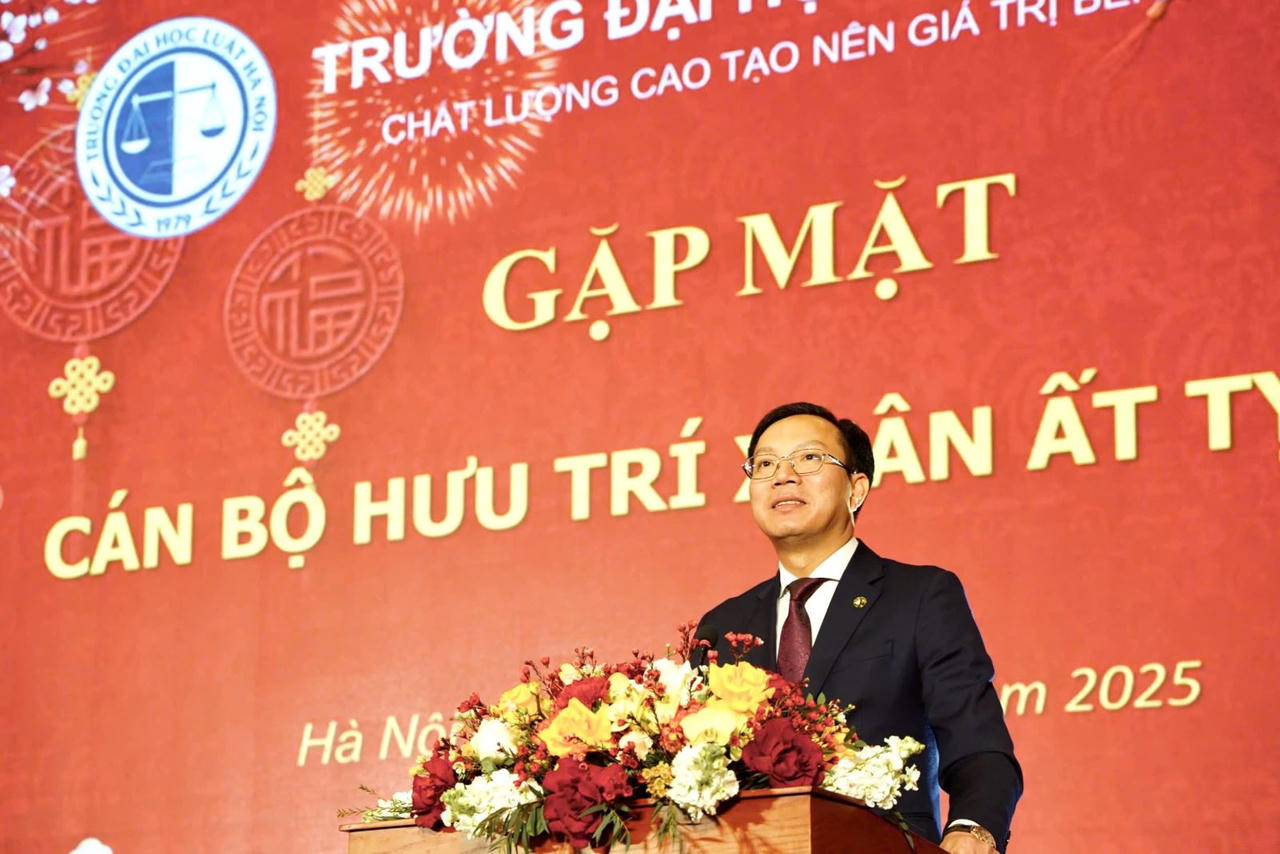 Trường Đại học Luật Hà Nội: Gặp mặt cán bộ hưu trí nhân dịp Xuân Ất Tỵ 2025