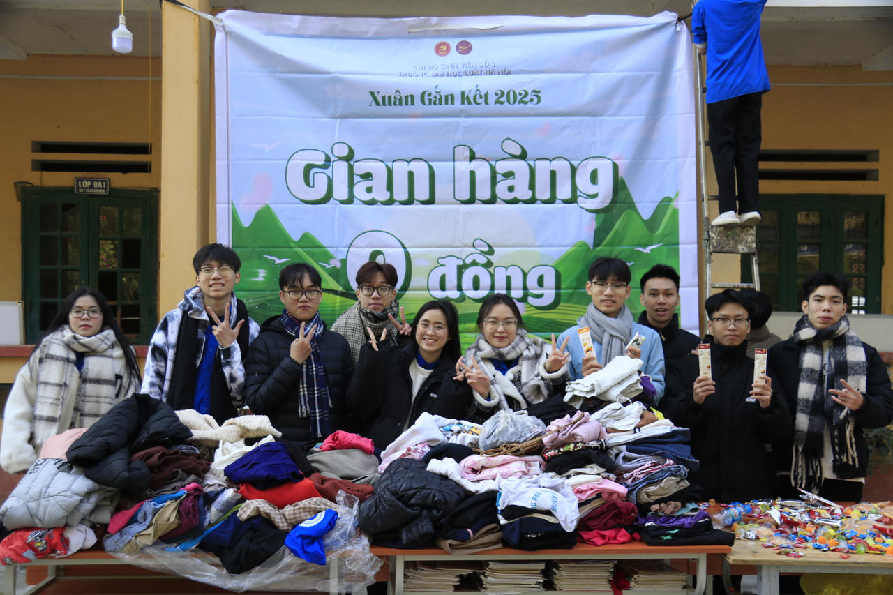 Trường Đại học Luật Hà Nội tổ chức chương trình Xuân Gắn Kết 2025