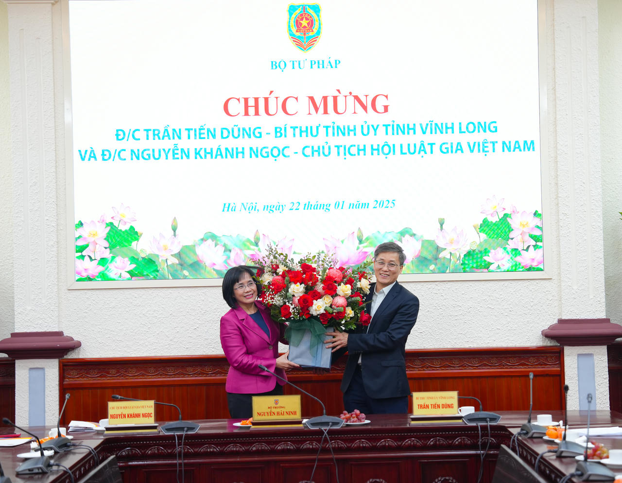 Bộ Tư pháp giao ban cấp Vụ tháng 1/2025