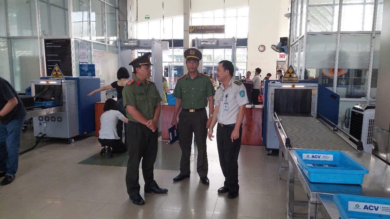 Công an các địa phương “bắt nhịp” nhanh, giải quyết công việc cho dân trong ngày đầu tiên tiếp nhận nhiệm vụ mới