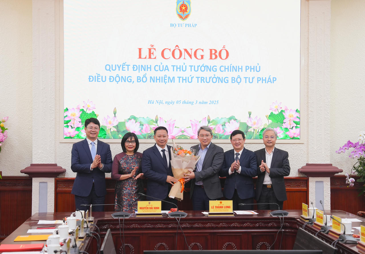 Công bố quyết định bổ nhiệm Thứ trưởng Bộ Tư pháp