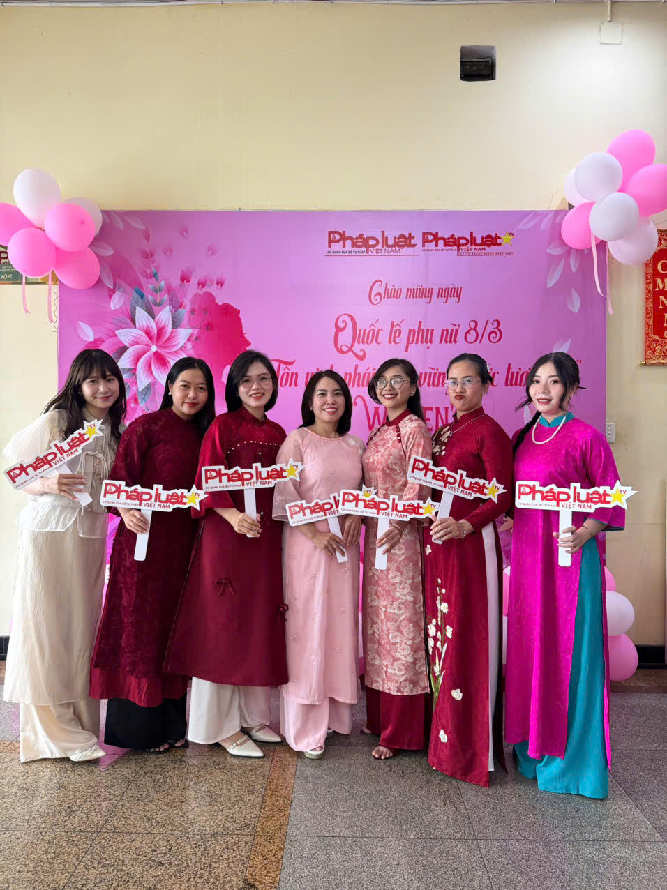 Báo Pháp luật Việt Nam hưởng ứng "Tuần lễ áo dài"