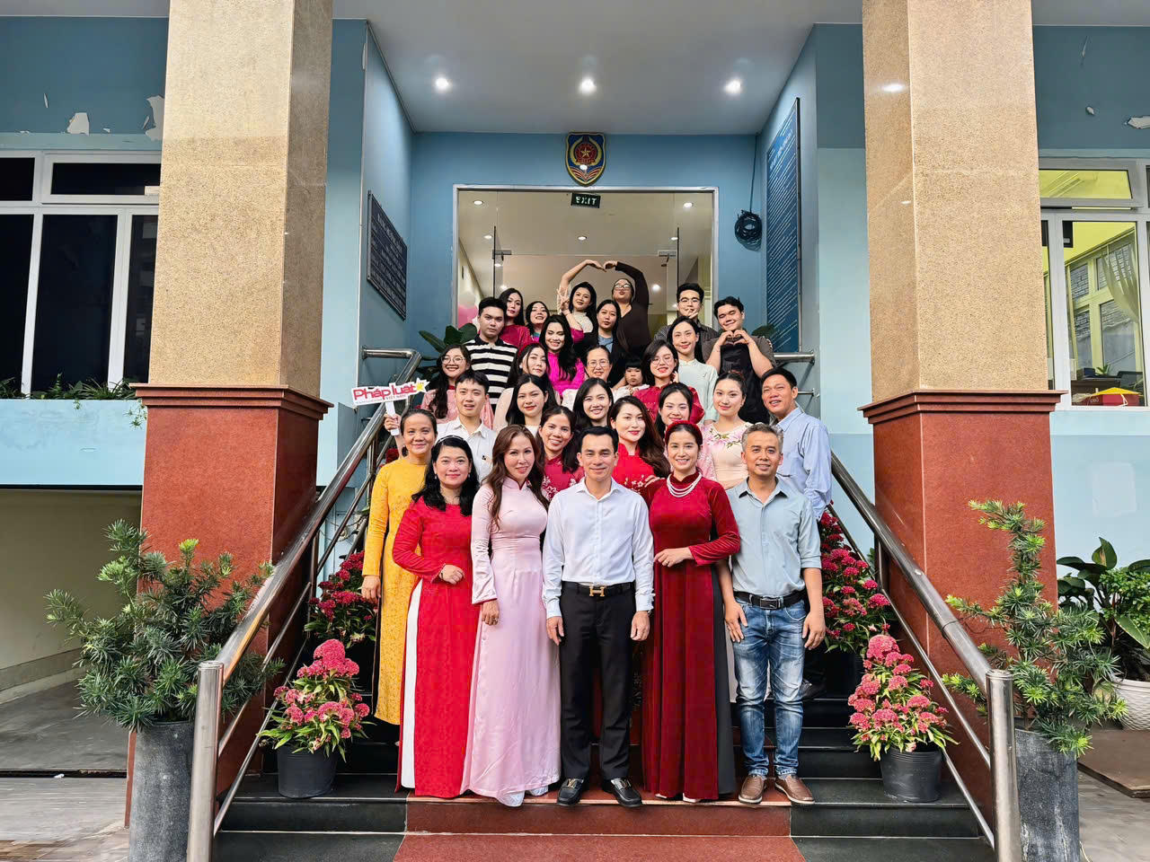 Báo Pháp luật Việt Nam hưởng ứng "Tuần lễ áo dài"