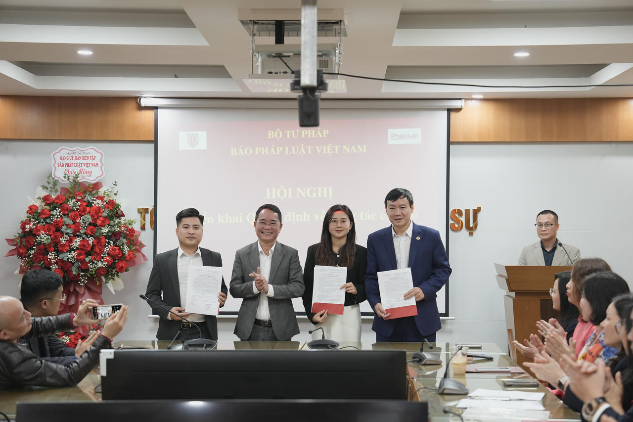 Báo Pháp luật Việt Nam công bố quyết định về công tác cán bộ