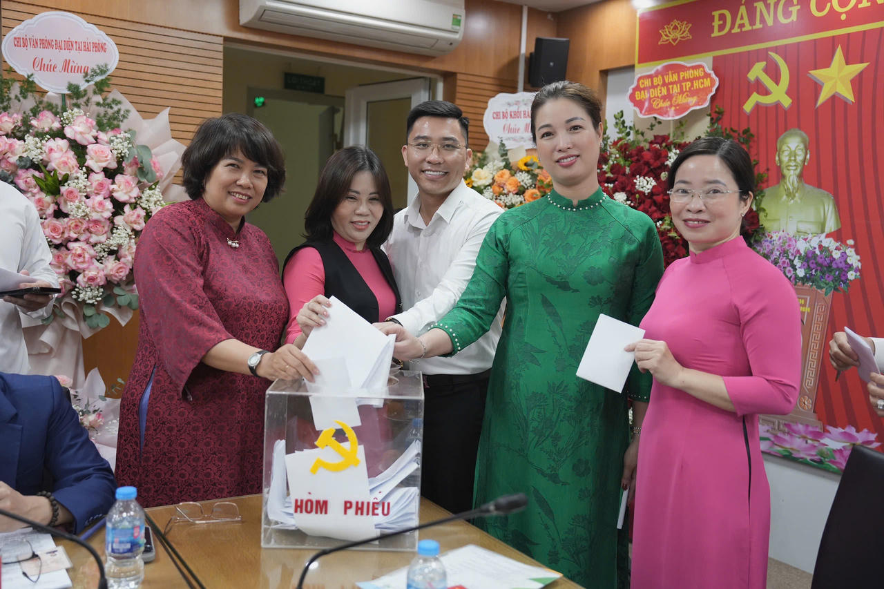 Chi bộ Khối Nội dung Đảng bộ Báo Pháp luật Việt Nam tổ chức thành công Đại hội nhiệm kỳ 2025 – 2027