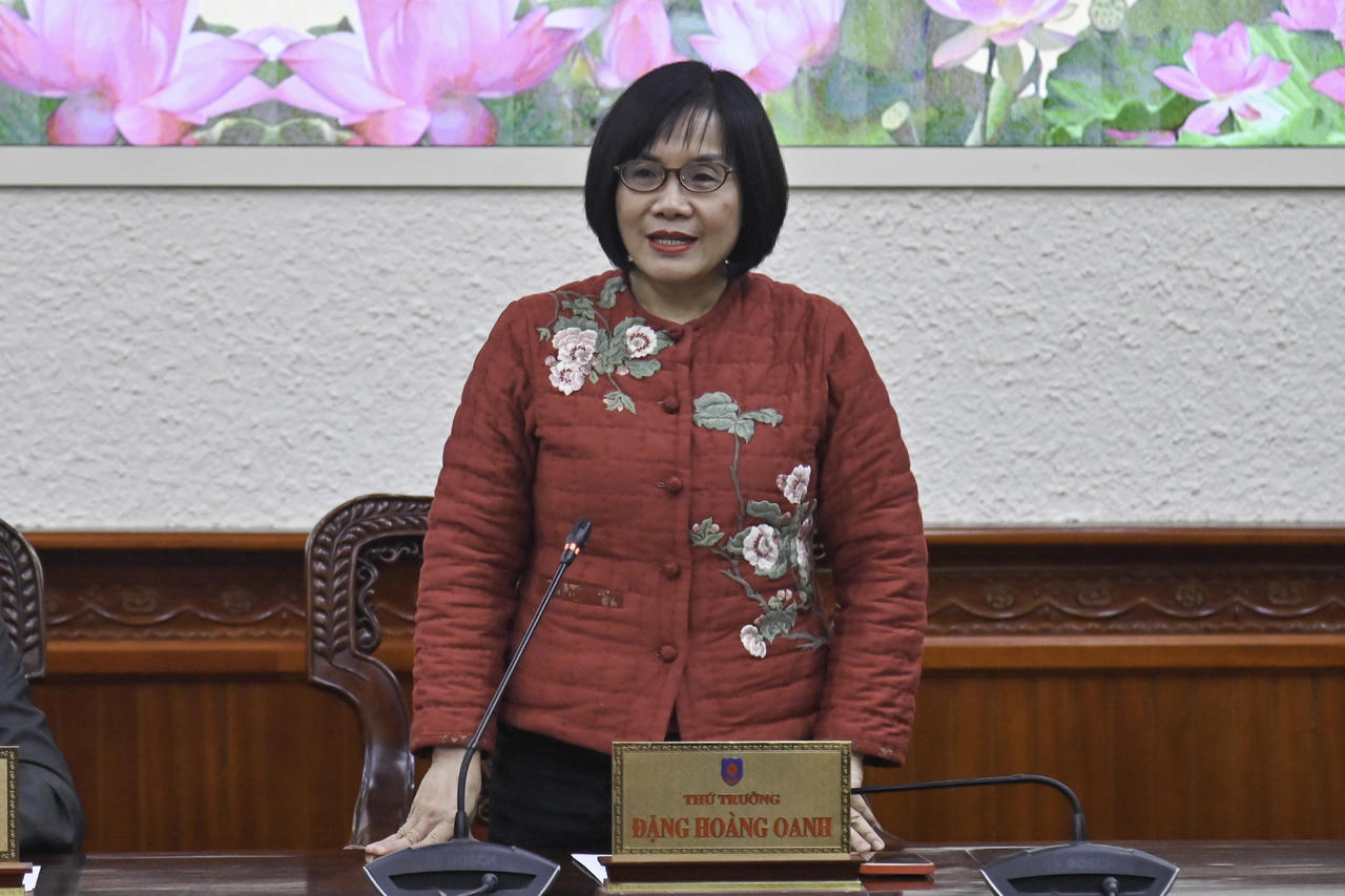 Bàn giao công tác pháp luật quốc tế và hợp tác quốc tế