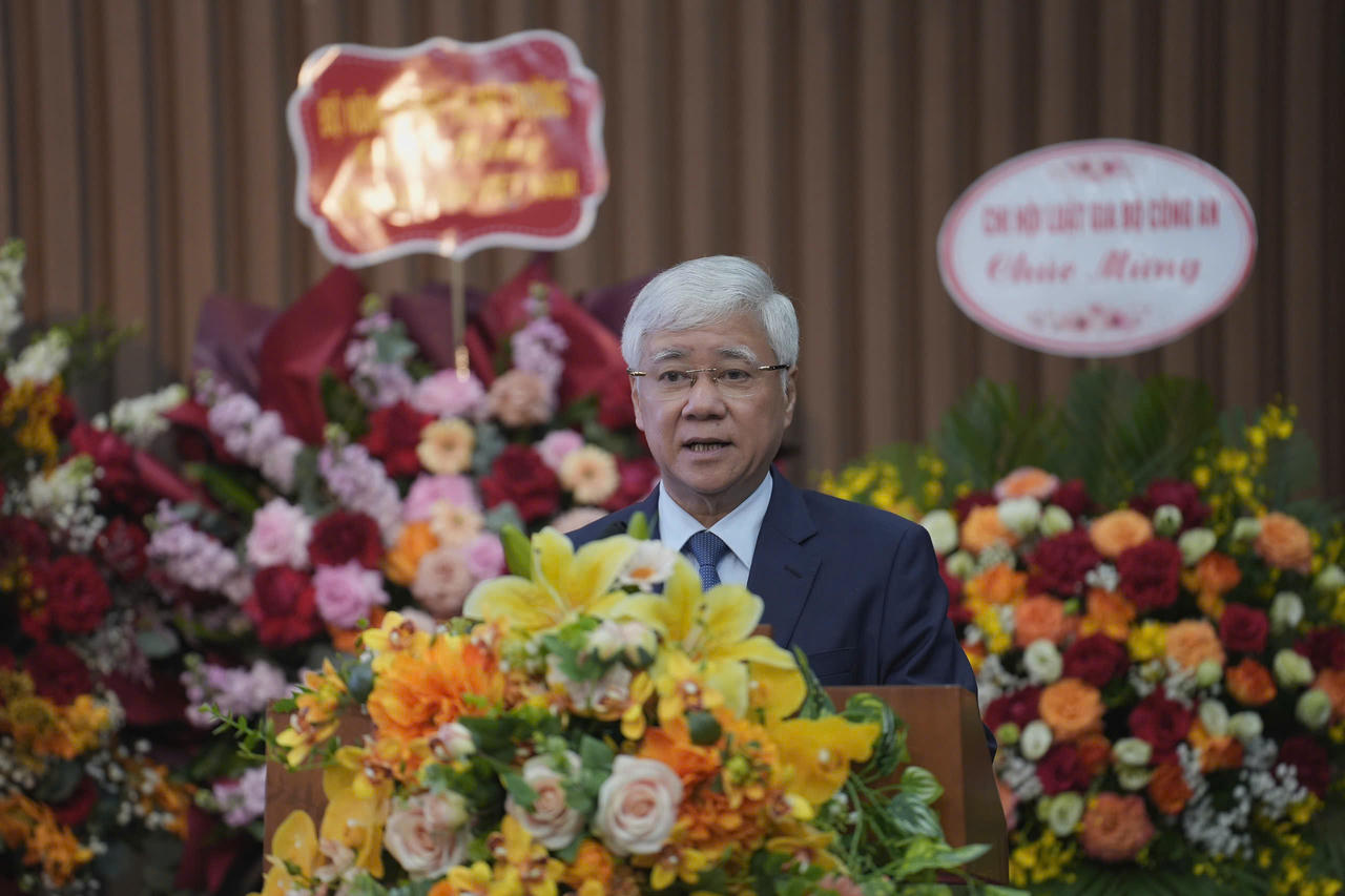 Hội Luật gia Việt Nam đón nhận Huân chương Lao động hạng Nhất của Chủ tịch nước