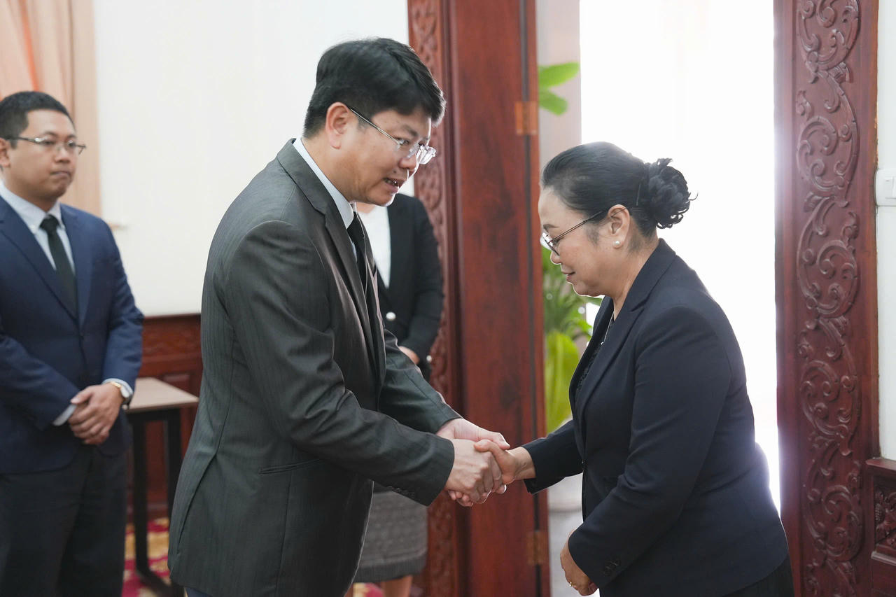 Đoàn Bộ Tư pháp viếng đồng chí Khamtay Siphandone