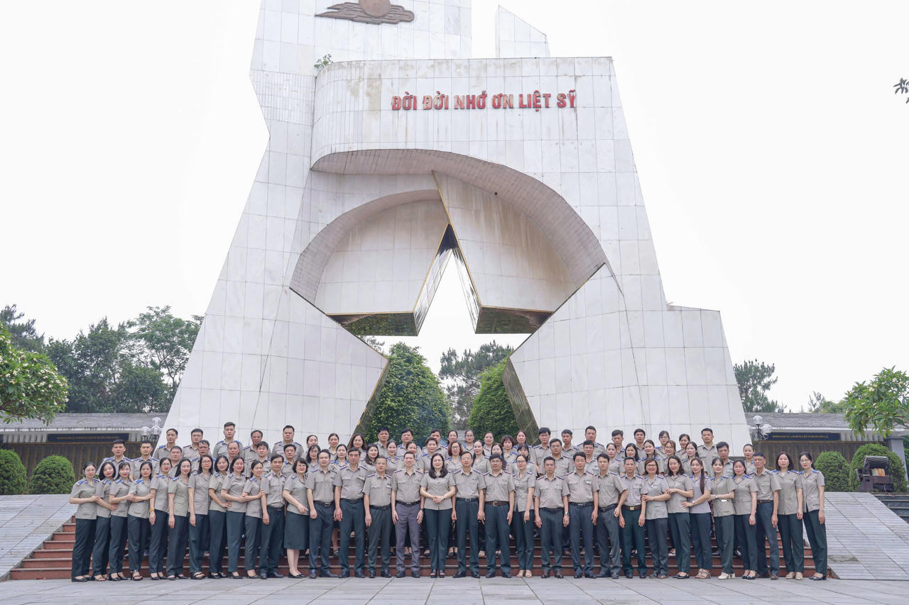 Thi hành án dân sự Vĩnh Phúc: Dâng hương tưởng niệm – Báo công dâng Bác