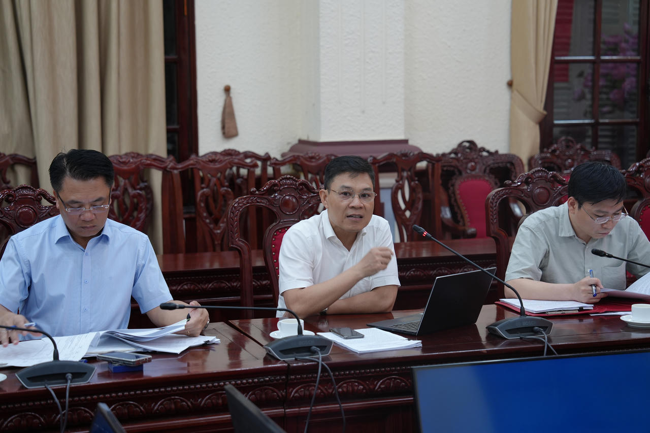 Tiếp tục hoàn thiện dự thảo Chương trình hành động của Bộ Tư pháp thực hiện Nghị quyết số 66-NQ/TW