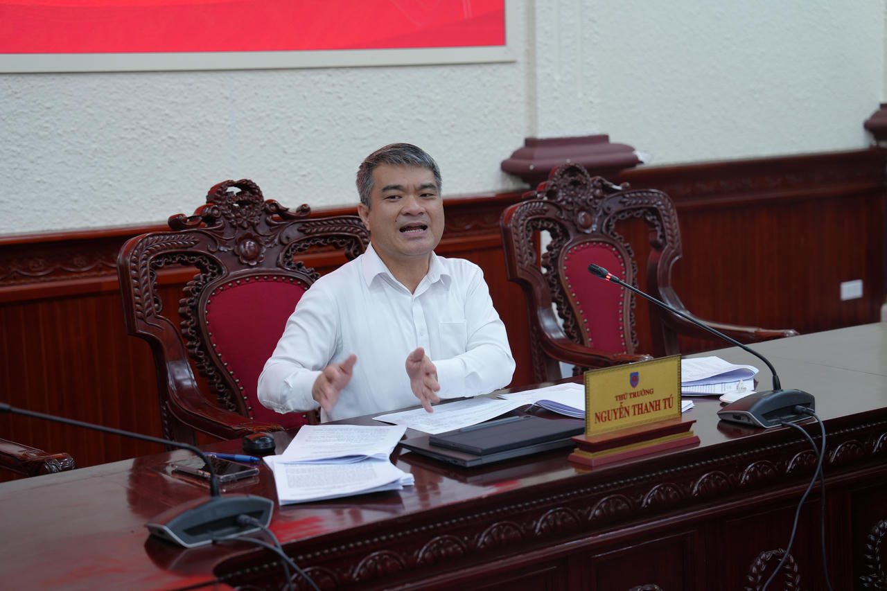 Tiếp tục hoàn thiện dự thảo Chương trình hành động của Bộ Tư pháp thực hiện Nghị quyết số 66-NQ/TW