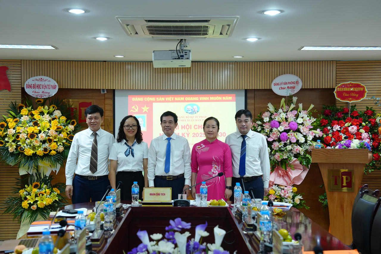 Nhà Xuất bản Tư pháp: Đẩy mạnh chuyển đổi số trong hoạt động xuất bản