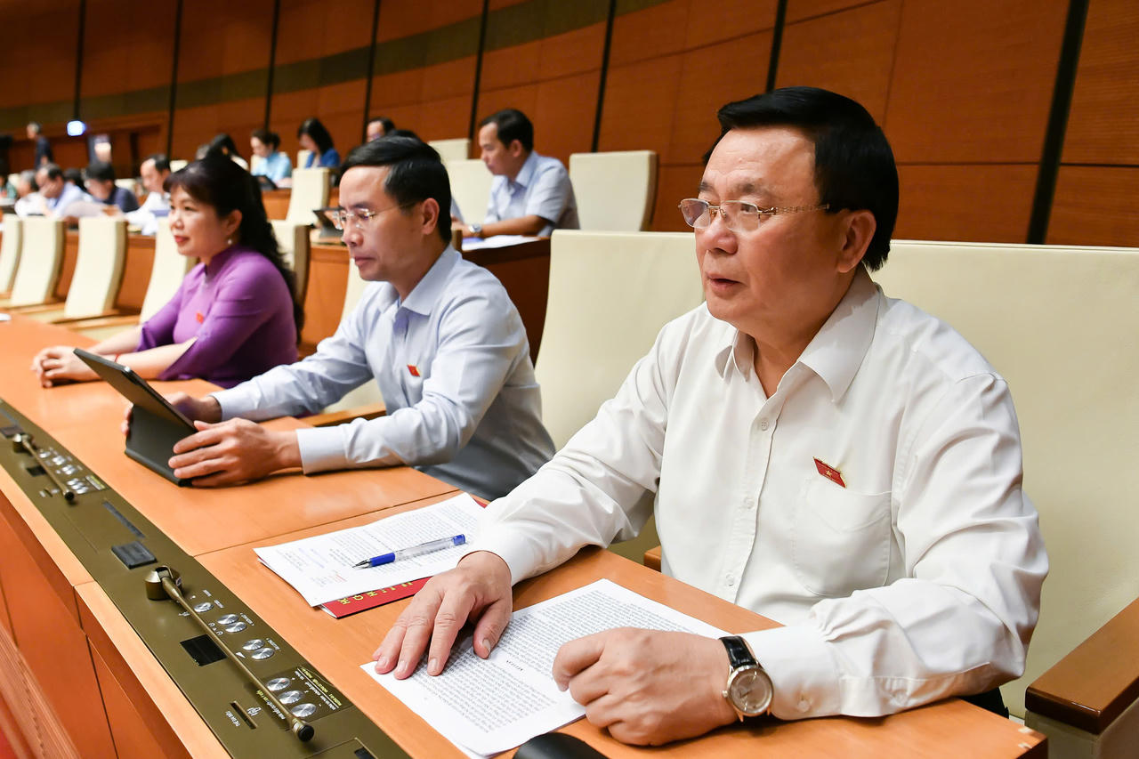 Chủ tịch Quốc hội ký ban hành Nghị quyết về cơ chế đặc biệt xử lý vướng mắc do quy định pháp luật