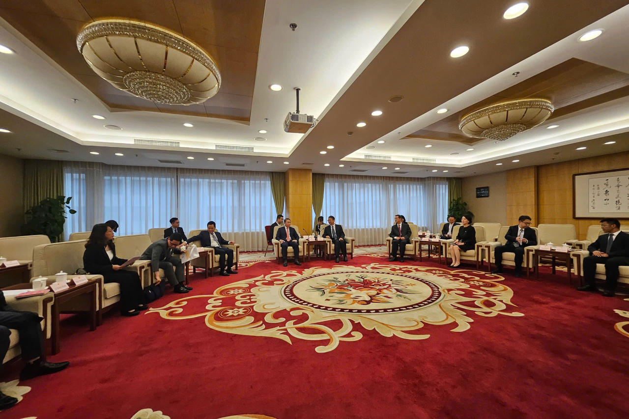 Thúc đẩy hợp tác với Ủy ban công tác pháp chế Nhân đại Trung Quốc