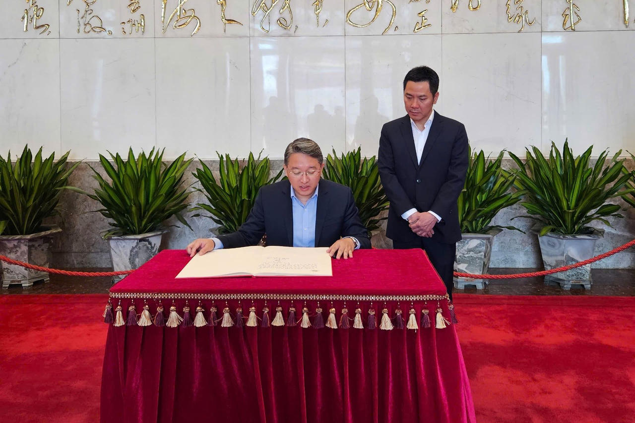 Thúc đẩy hợp tác với Ủy ban công tác pháp chế Nhân đại Trung Quốc