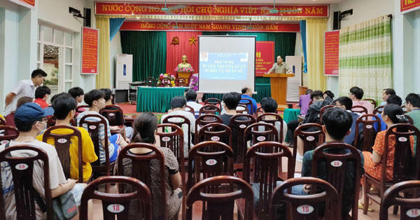 Trên 640 nam công dân thành phố Vĩnh Yên trong độ tuổi 17 tham gia đăng ký nghĩa vụ quân sự lần đầu