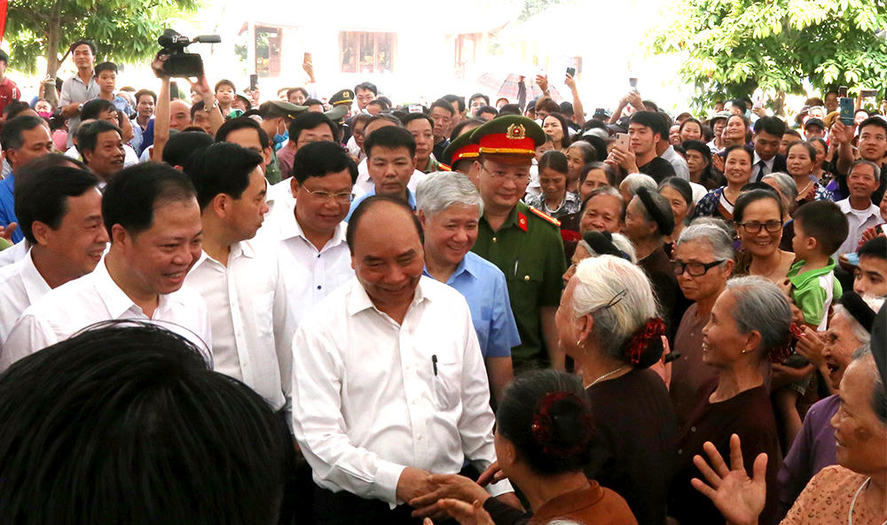 Chủ tịch nước Nguyễn Xuân Phúc thăm mô hình xây dựng nông thôn mới tại Phú Thọ