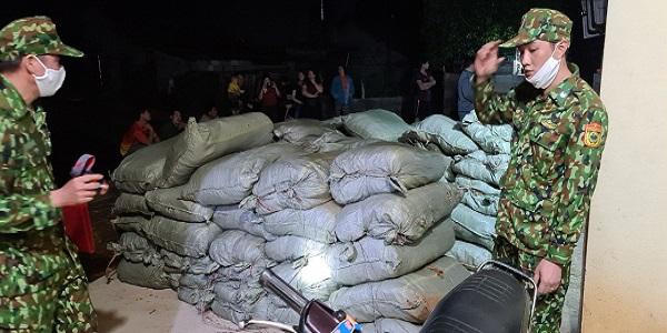 Ngày đêm chiến đấu với nạn buôn lậu thuốc lá nguyên liệu