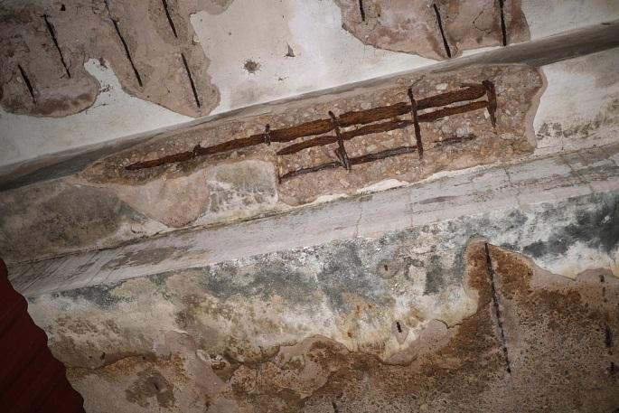 Dân "sống mòn" trong những căn hộ xuống cấp