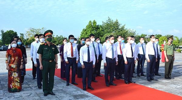 Phú Thọ dâng hương tưởng niệm các Anh hùng liệt sĩ