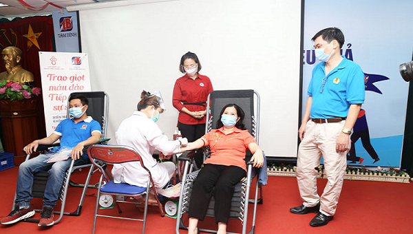 Dược phẩm Tâm Bình chung tay hiến máu cứu người giữa mùa dịch