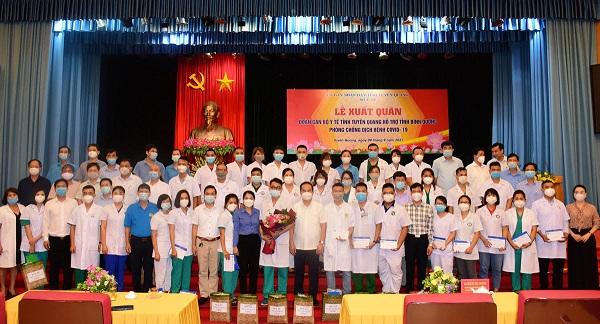Các y, bác sỹ Tuyên Quang lên đường hỗ trợ chống dịch COVID-19 tại Bình Dương