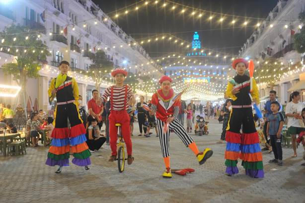 Thêm sắc màu cho tuổi thơ tại Danko Square - Sắc màu lễ hội châu Âu