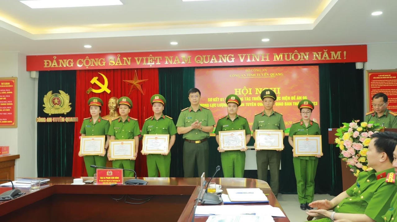 Công an Tuyên Quang quyết tâm hoàn thành cấp 100% CCCD trước tháng 7