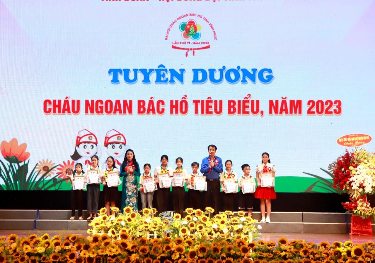 Tuyên dương 141 đại biểu cháu ngoan Bác Hồ tỉnh Vĩnh Phúc