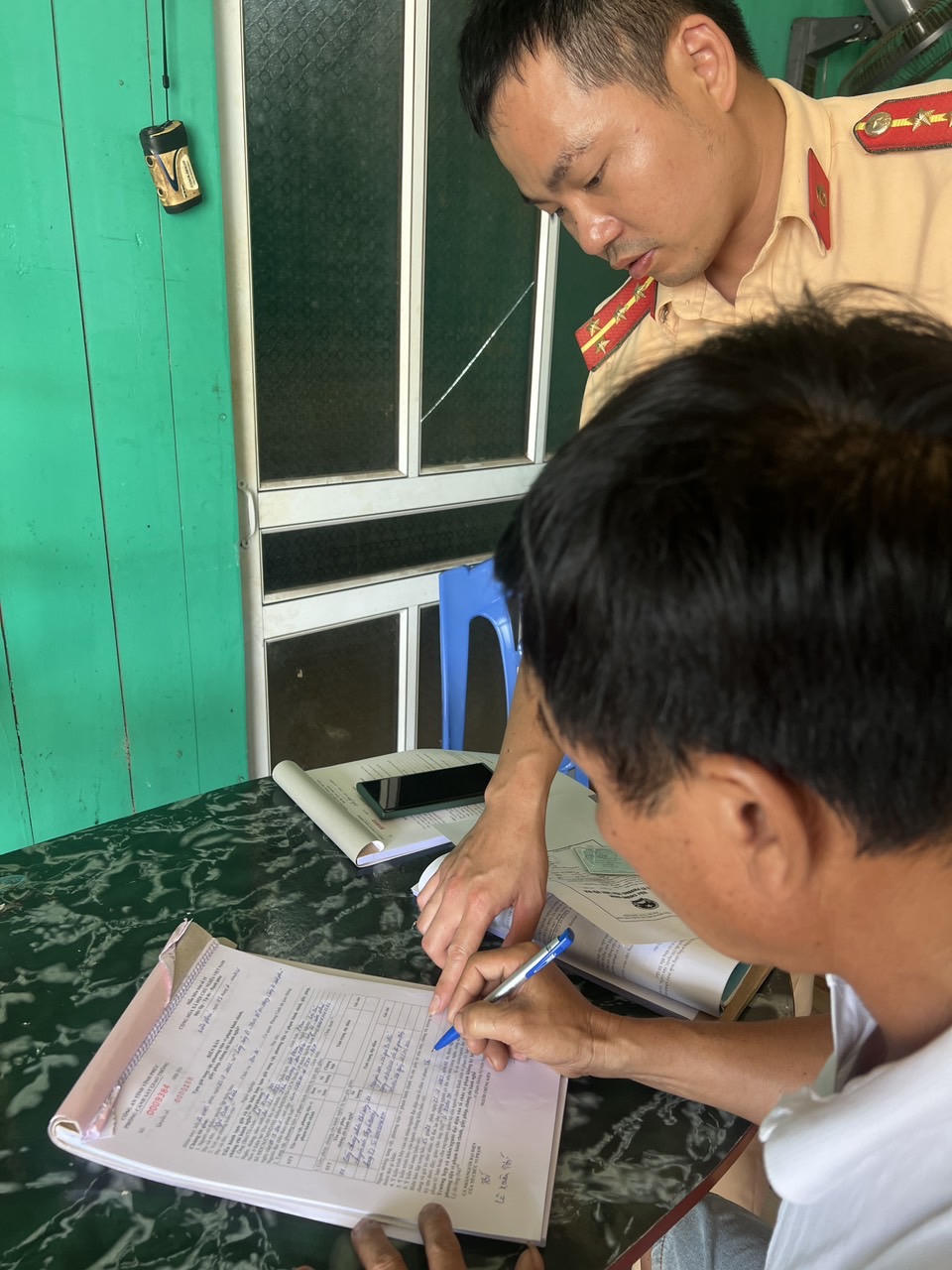 Báo động tình trạng khai thác cát, sỏi trái phép trên sông Lô: Kì 4 - Cơ quan chức năng vào cuộc xử lý vi phạm