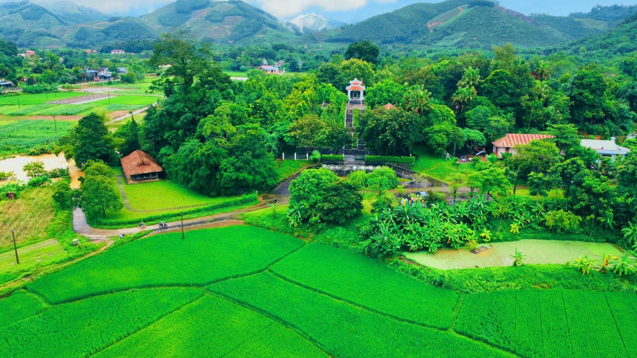 Lãnh đạo Bộ Tư pháp dâng hương kỷ niệm 78 năm ngày truyền thống ngành Tư pháp 