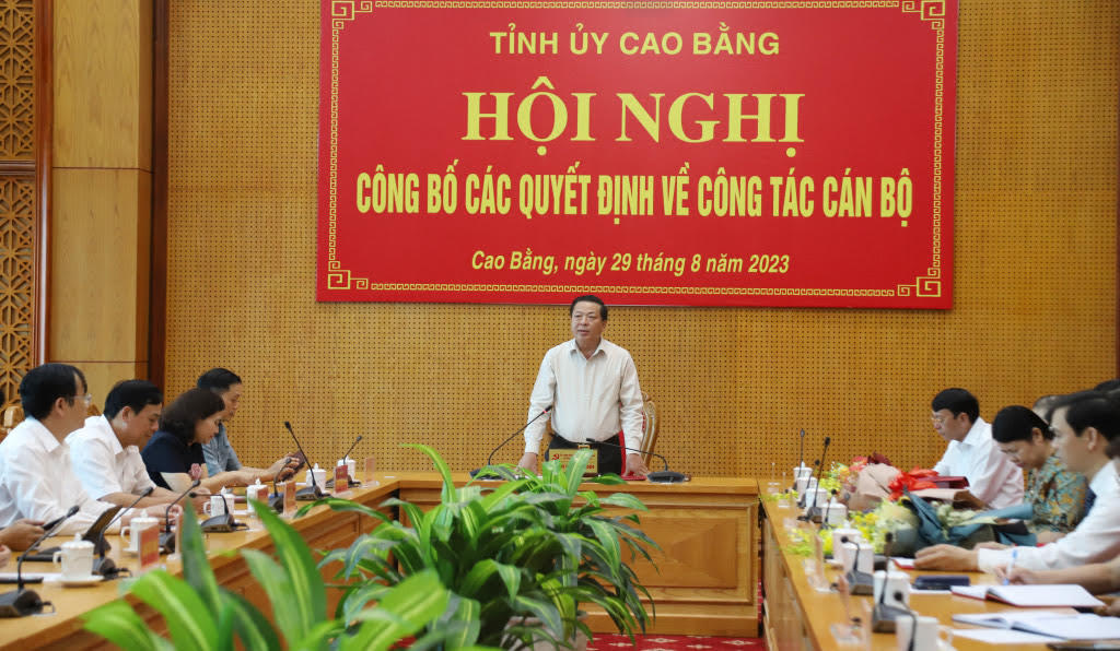 Tỉnh uỷ Cao Bằng công bố Quyết định điều động, bổ nhiệm 3 cán bộ