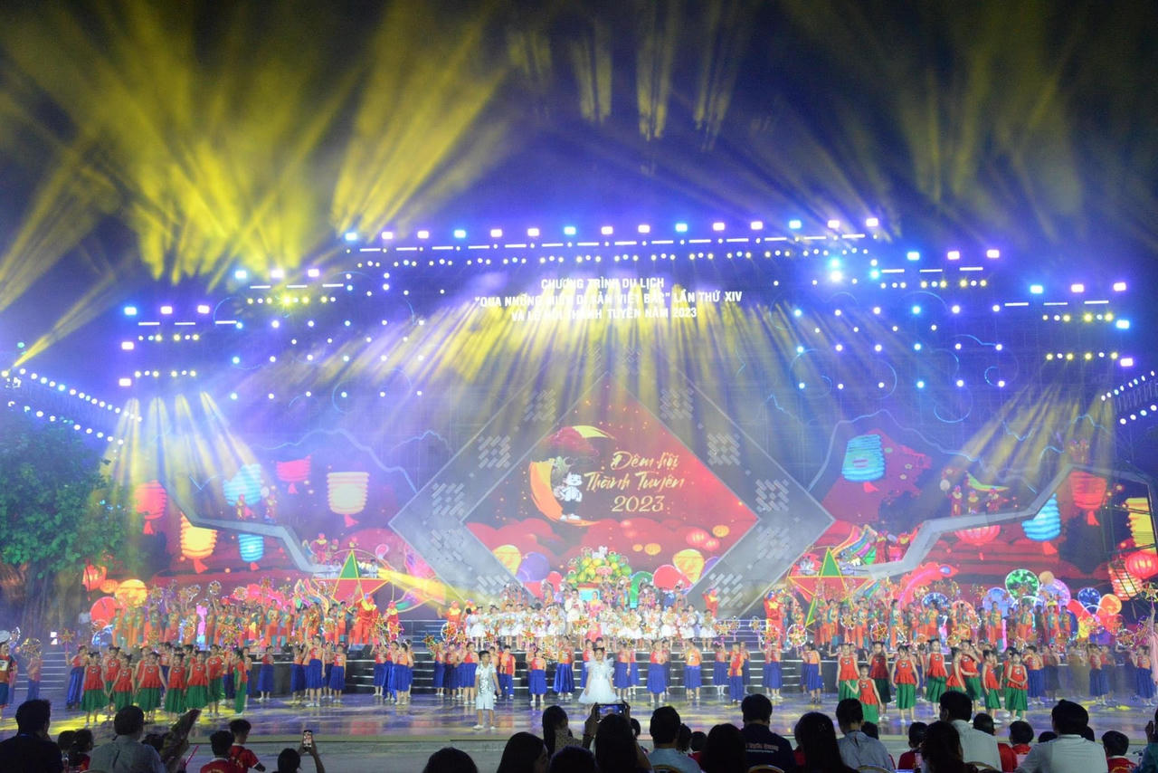 Tuyên Quang: Khai mạc chương trình du lịch Qua miền di sản Việt Bắc lần thứ XIV và Lễ hội Thành Tuyên năm 2023